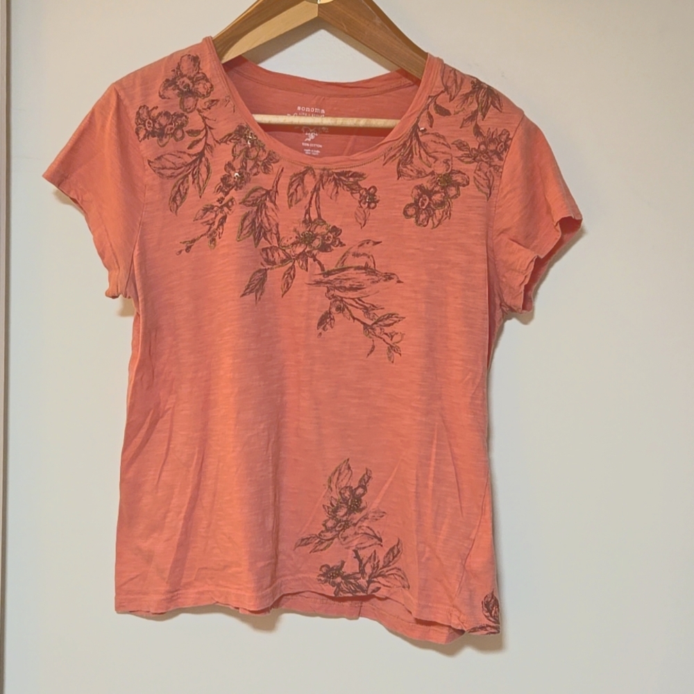 Sonoma Life & Style Short Sleeve pretty detailed top.